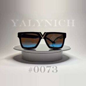 Black V-Detail Square Gradient — Sunglasses #0073